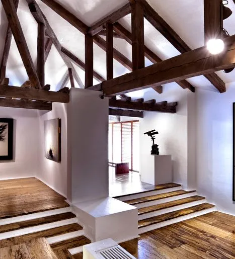 Salle du Musée d'art abstrait espagnol